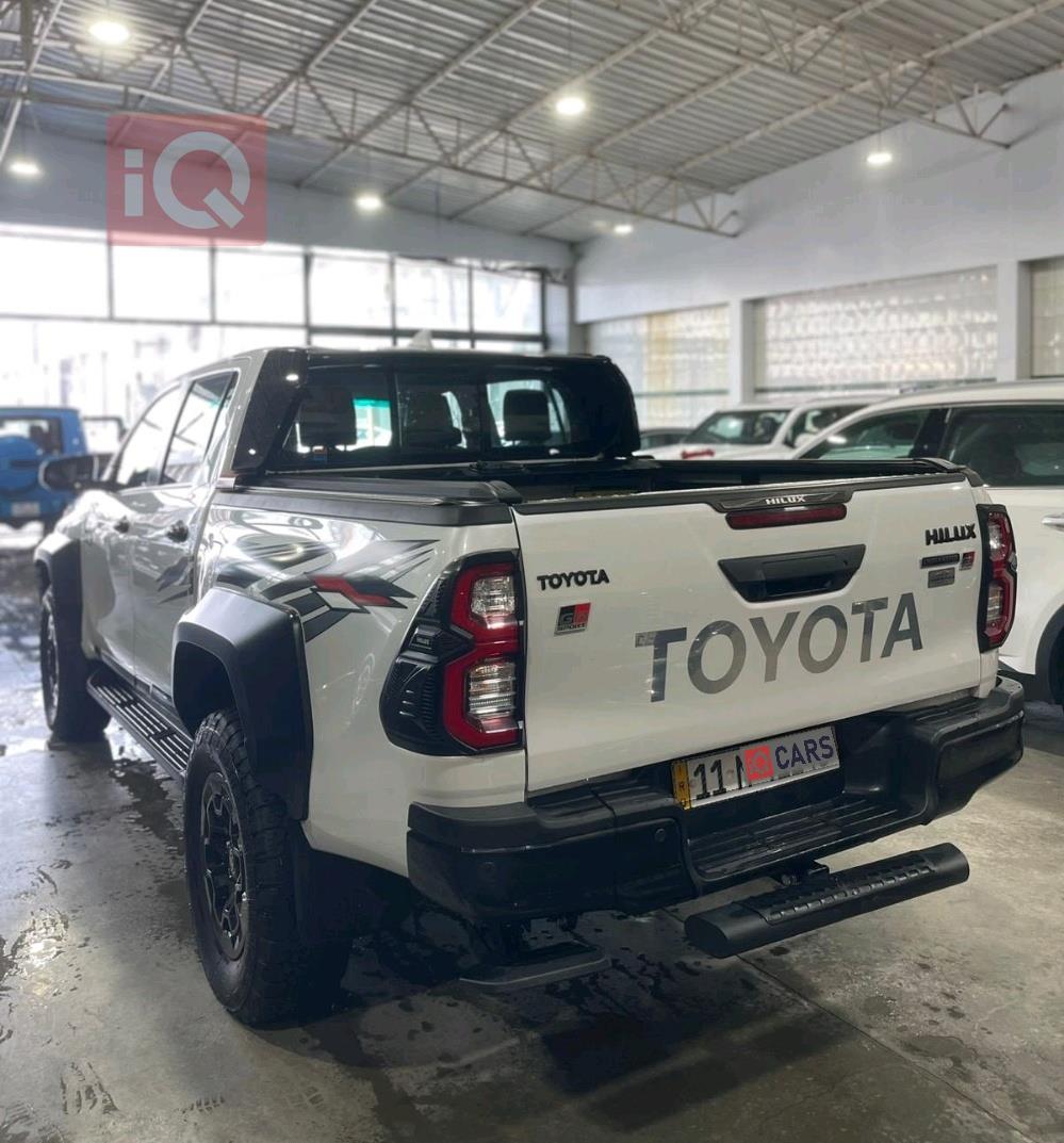 تويوتا هايلوكس